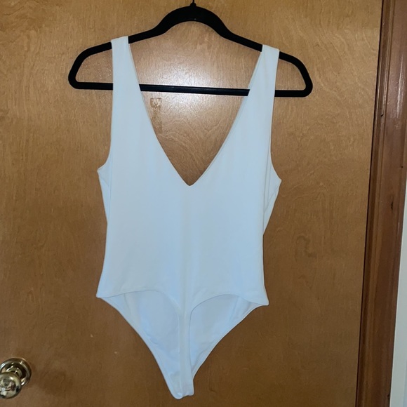 Babaton Bodysuit - Picture 3 of 3
